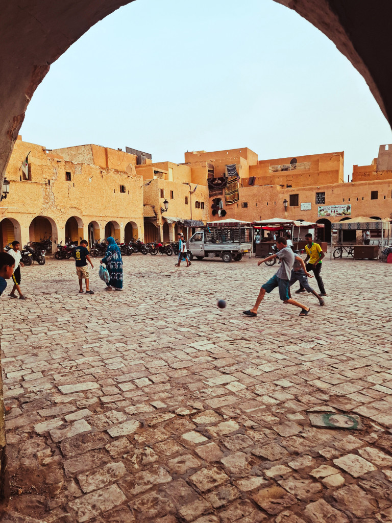 حياة الشارع